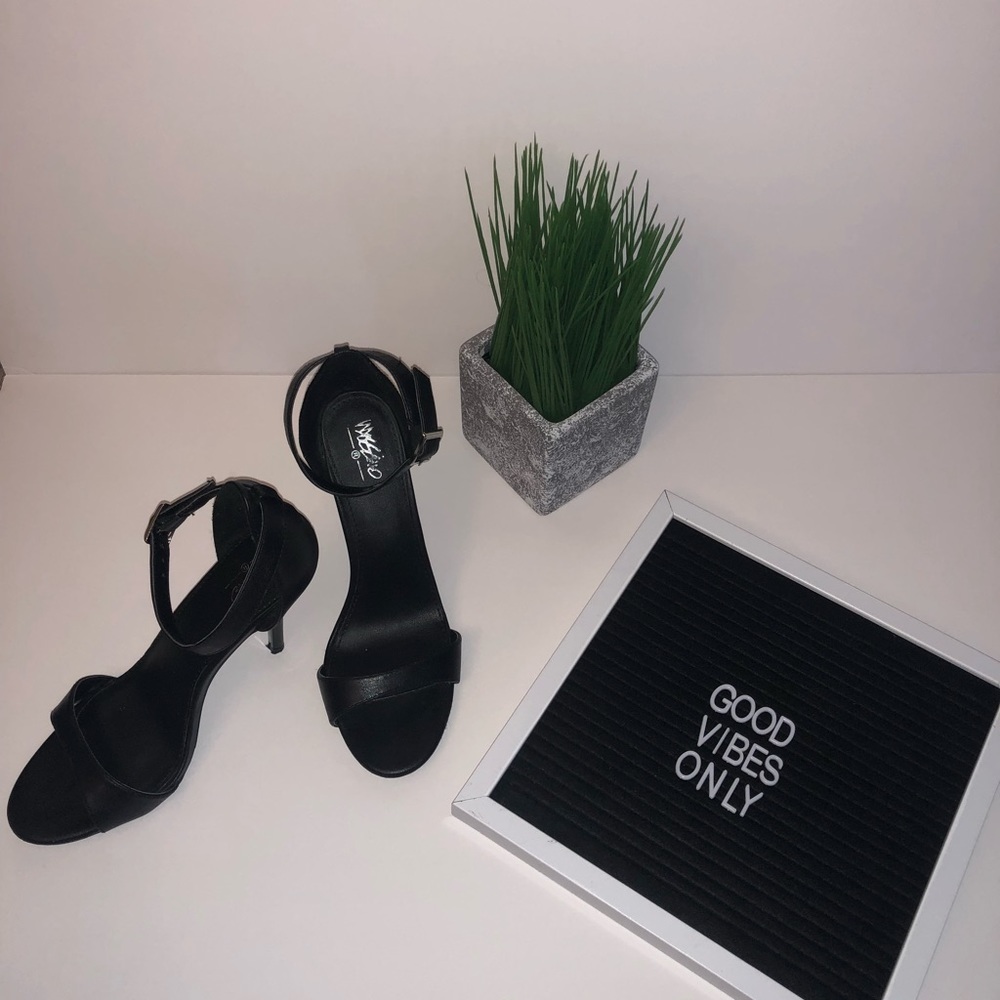 Black 3.5 inch Mossimo Heels